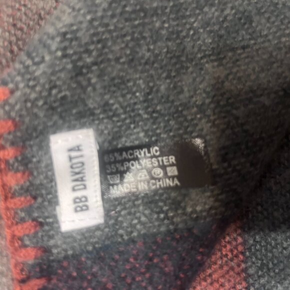 Blanket Scarf/Shawl - Picture 6 of 6